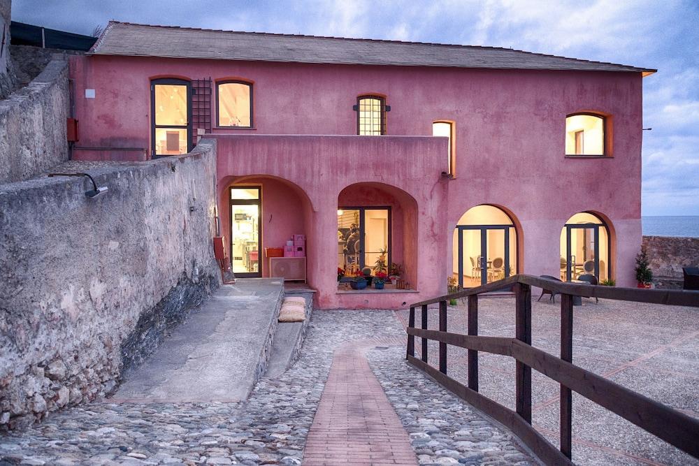 Locanda La Fortezza Finale Ligure Exterior foto